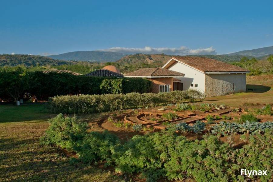 Spectacular Modern Luxury Residence Spectacular Modern Luxury Residence