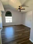  charming home 3-bedroom, 2.5-bathroom house 